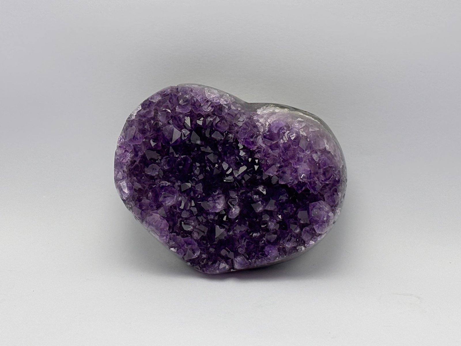 Drusa de Ametista em Forma de Coração - Imagem 2